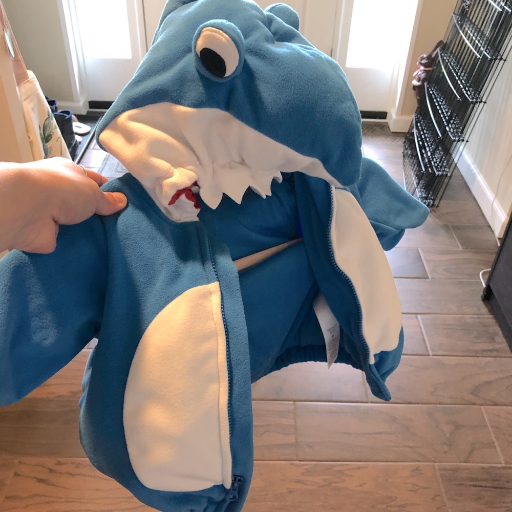 CARTERS HALLOWEEN Baby Shark Hoodie Costume 3-6 mo
